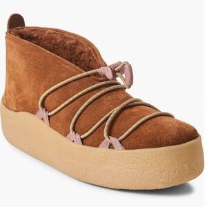 NWT Free People Snowdrop Genuine Shearling Boot